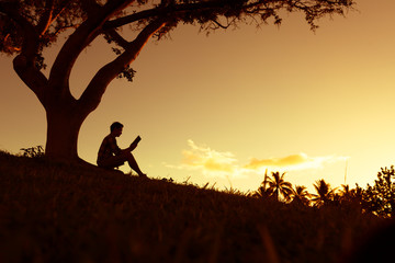 电子传媒分为哪三种