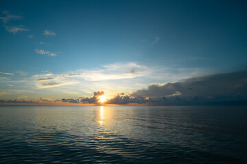 景德镇青花盘子值钱吗